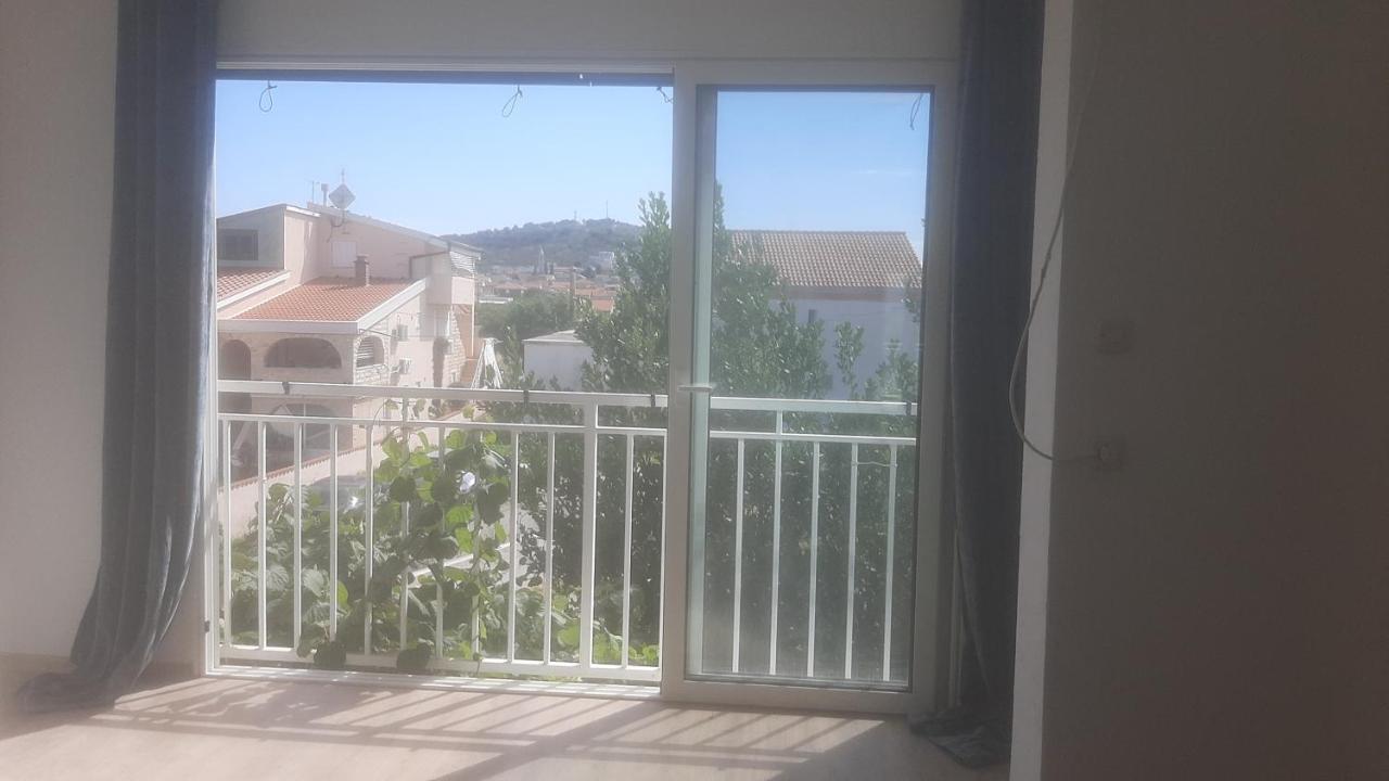 Basil Apartments And Rooms Бетина Номер фото