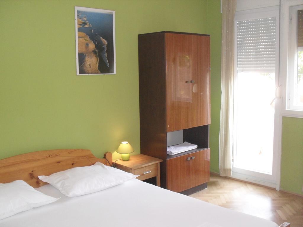 Basil Apartments And Rooms Бетина Екстер'єр фото